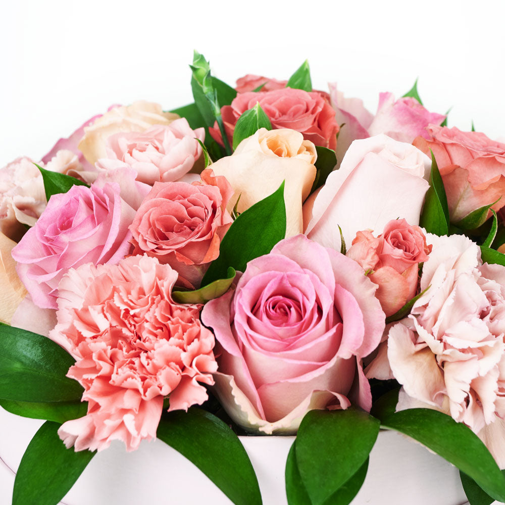 Graceful Pink Mixed Hat Box - Pink Floral Mix Gift Box – Canada Blooms - Canada Delivery