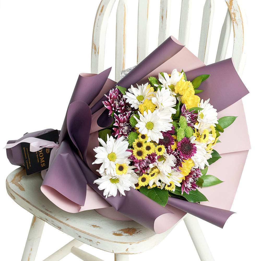 Mother's Day Wildflower Daisy Bouquet – Canada Blooms - Canada Delivery