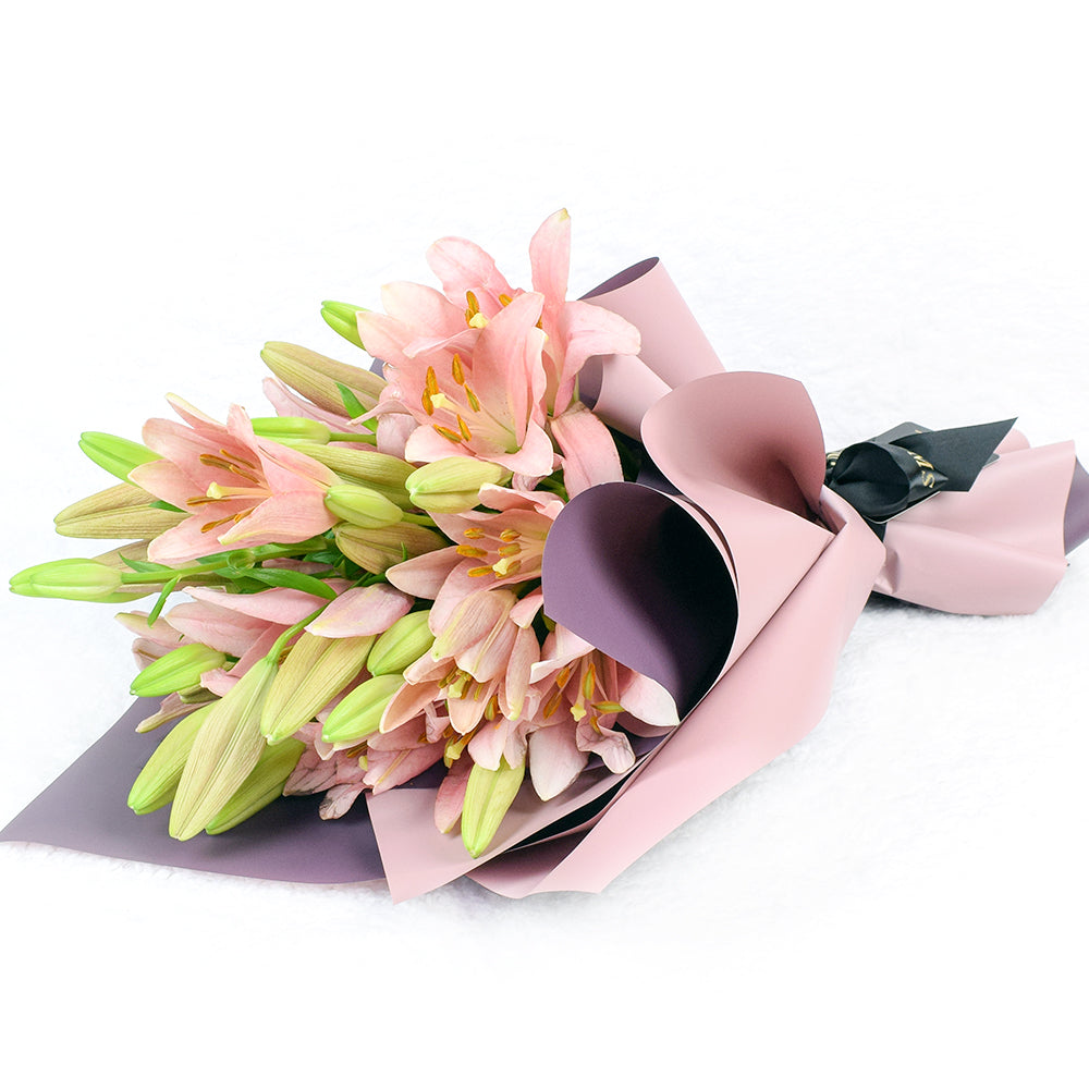 Canada Blooms Same Day Flower Delivery - Canada Blooms Flower Gifts - berry crush lily bouquet