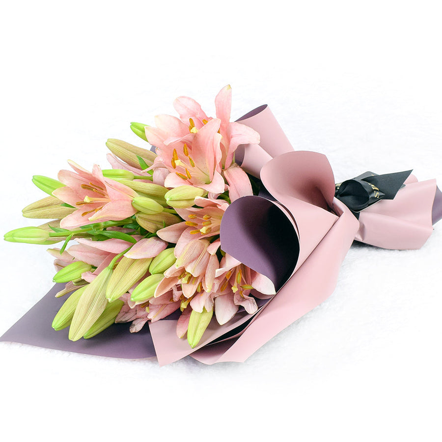 Canada Blooms Same Day Flower Delivery - Canada Blooms Flower Gifts - berry crush lily bouquet