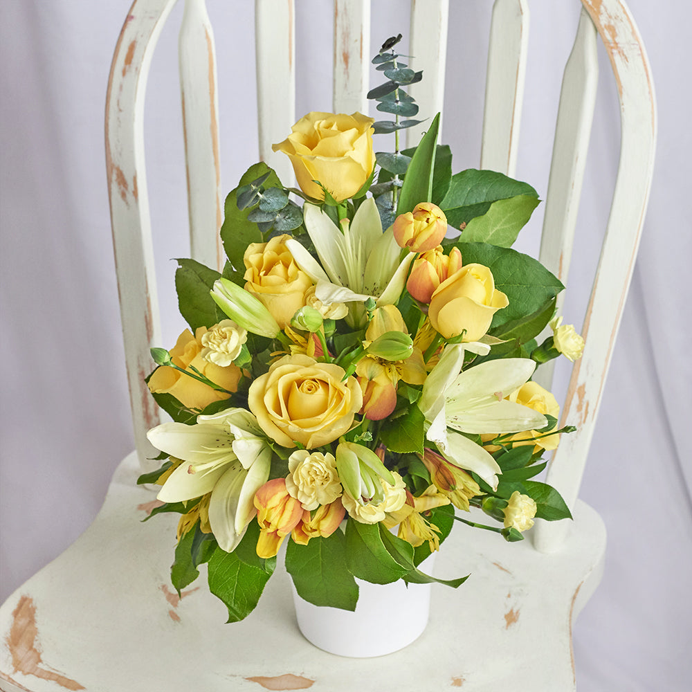 Gold & Cream mixed floral arrangement – Canada Blooms - Canada Delivery