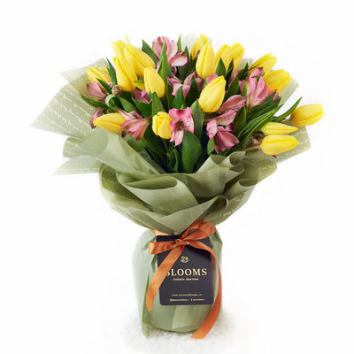 Tulip and alstroemeria mixed bouquet. Same Day Canada Delivery. Blooms Canada Delivery