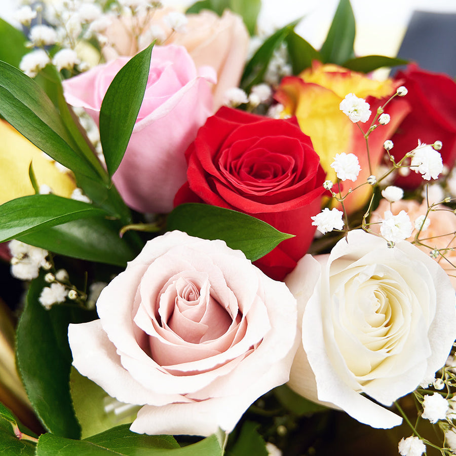 Sweet Surprises Forever Flowers & Champagne Gift - Wine and Bouquet Gift - Same Day Toronto Delivery