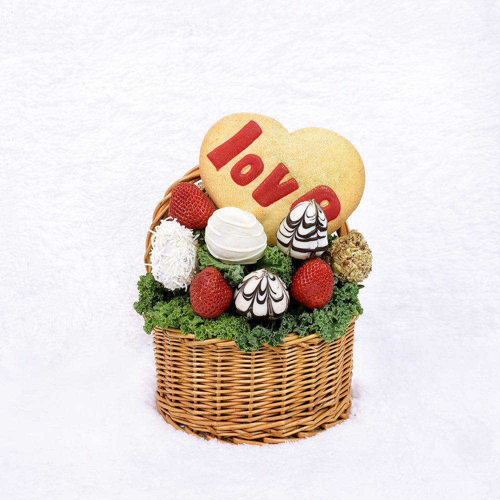 The Valentine's Day Chocolate Dipped Strawberries & Cookie is ideal for the sweets enthusiast in your life! Adorned with both dark and milk chocolate, – Canada Blooms - Canada Delivery